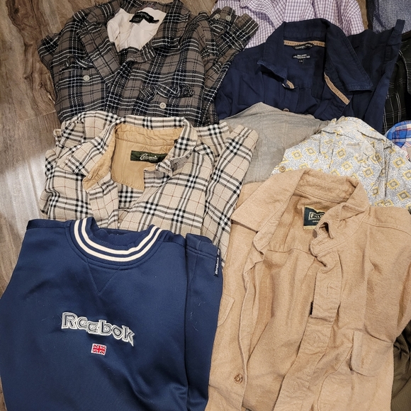 Lot of 17 mens shirts - Picture 2 of 3